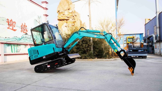Top 6 Tips for Buying a Mini Excavator