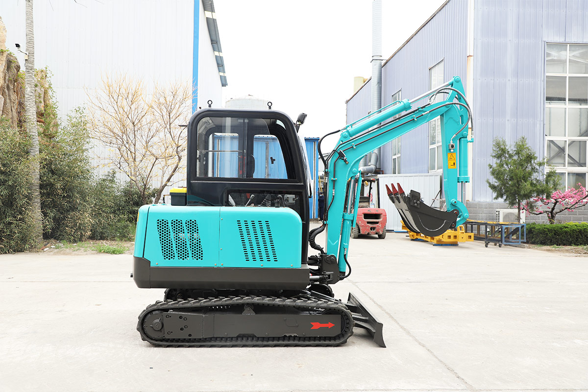 Summer Maintenance Tips for Excavators